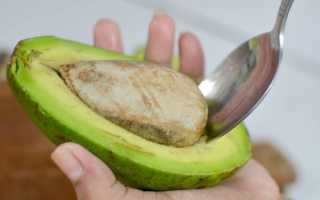 Как правильно чистить авокадо: полезные советы