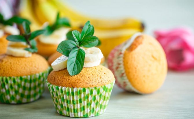 Банановые маффины с корицей