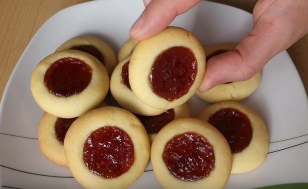 Как приготовить песочное печенье с вареньем по пошаговому рецепту с фото
