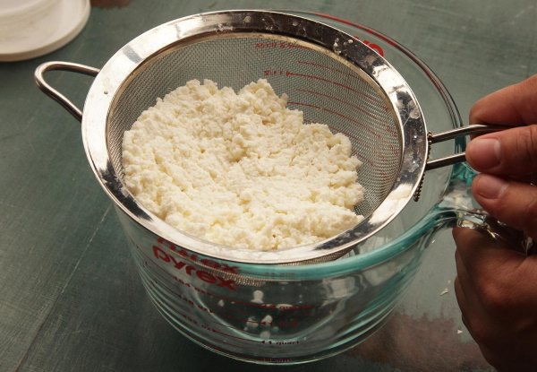 Рогалики творожные нежнее нежного. Рецепт в духовке из творожного, песочного, слоеного теста с начинкой, яблоками, повидлом, сахаром